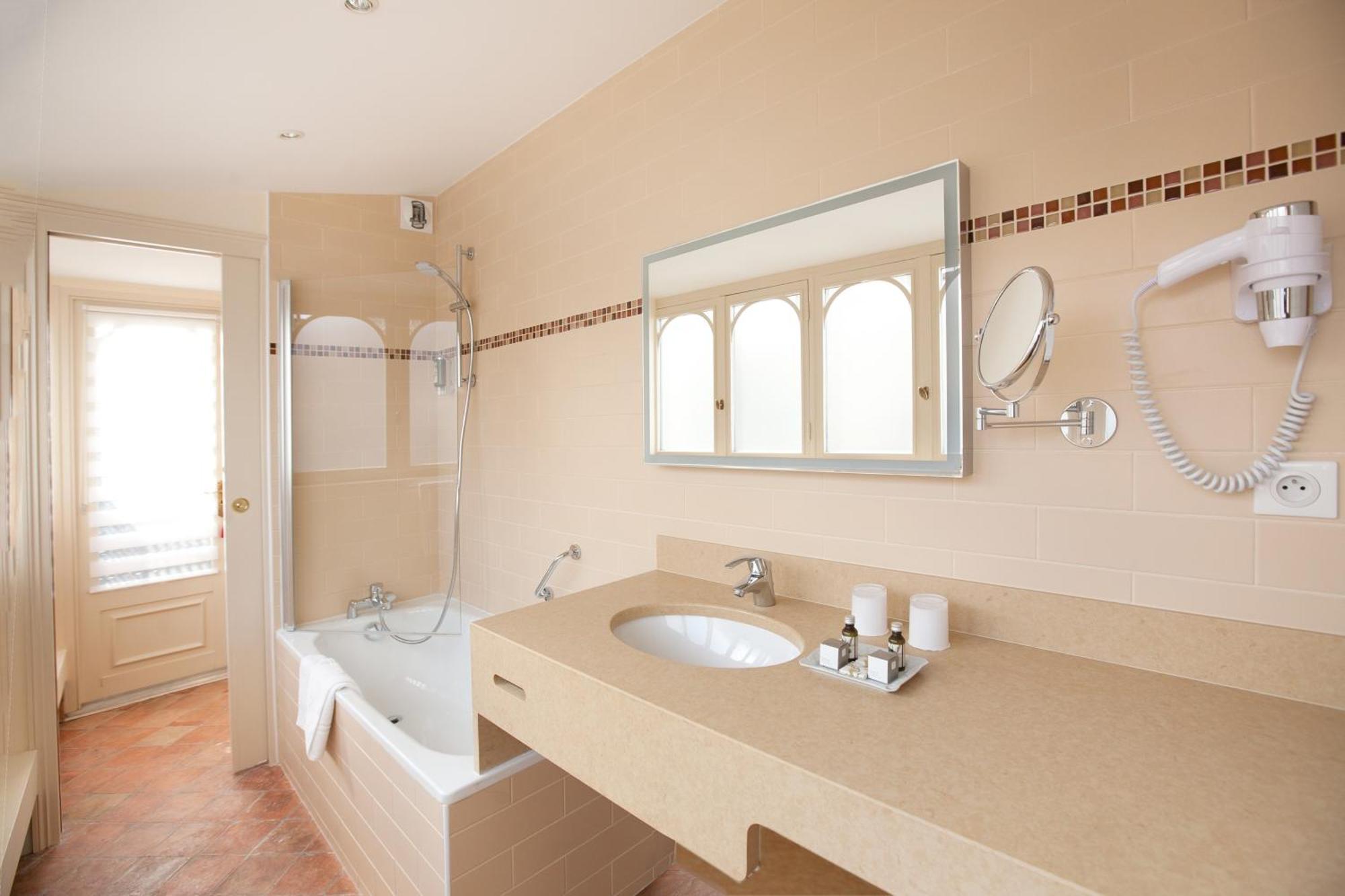 Chambre Exécutive (2 Adultes)